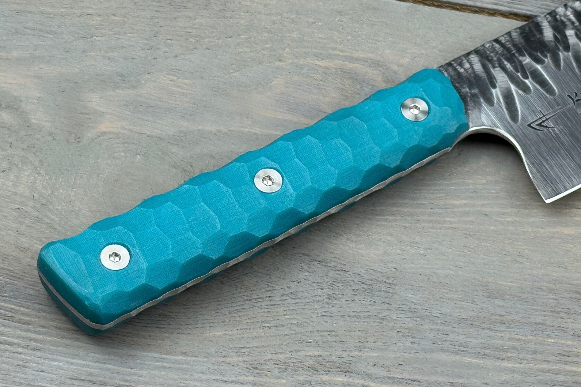 img - 2025-09-16T195715.715 Kuroba Сантоку Tiffany